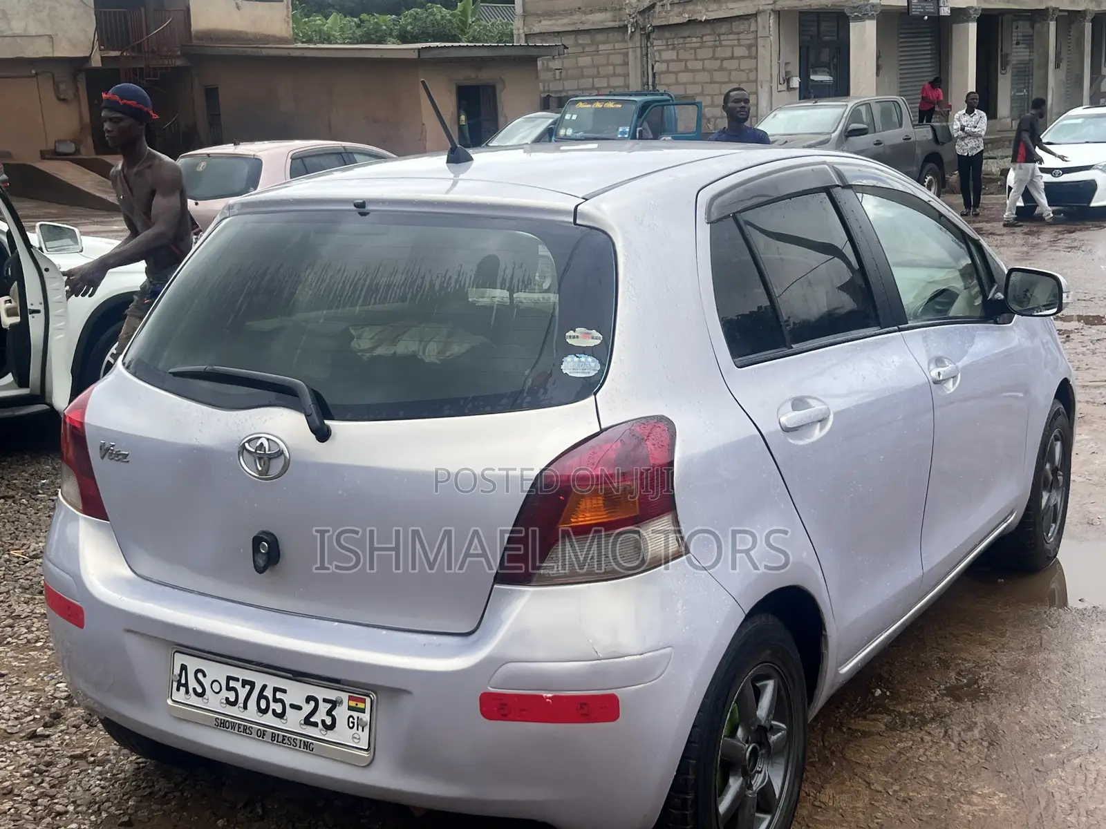 Toyota Vitz 1.3 FWD 5dr 2010 Silver