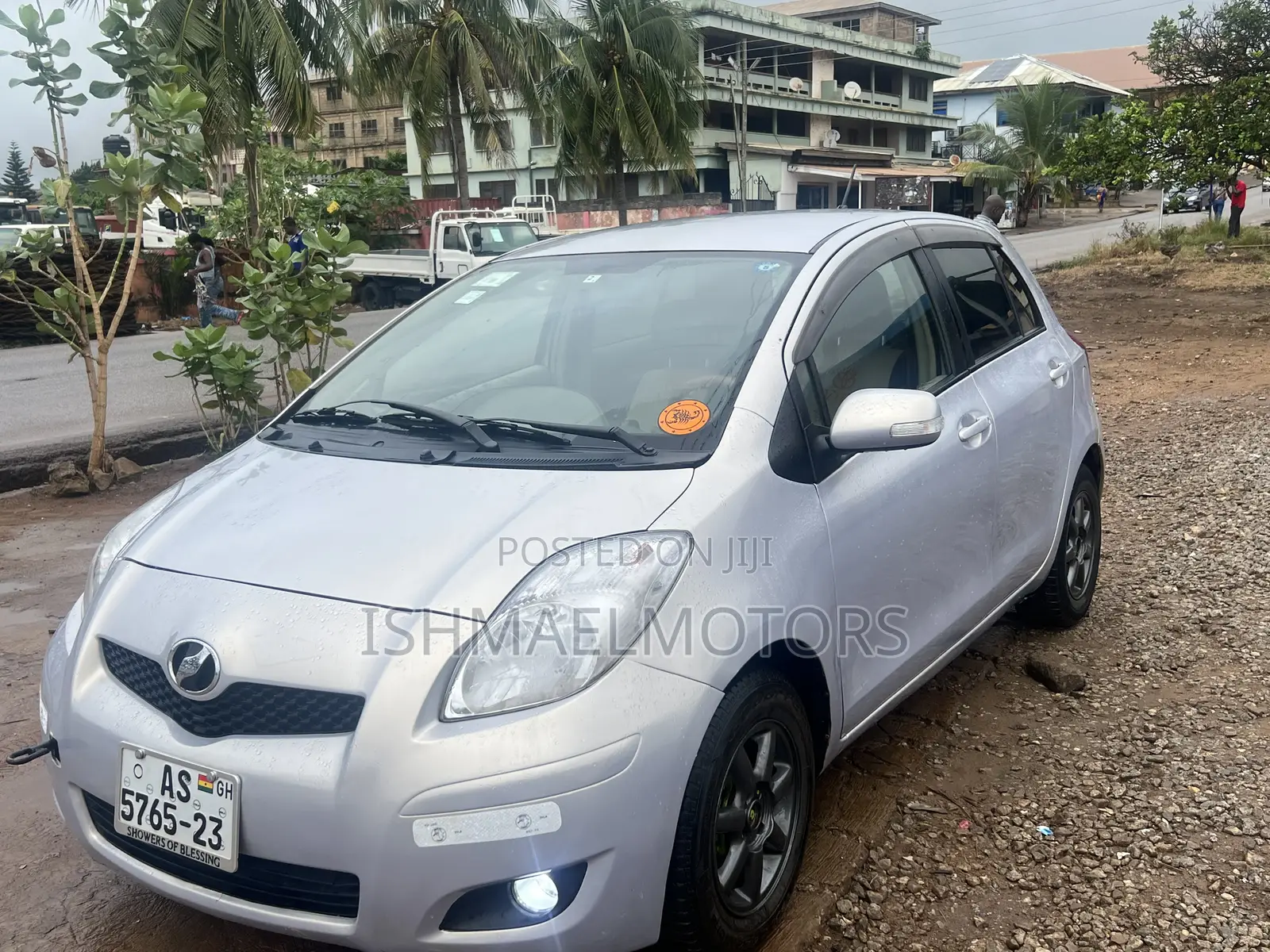 Toyota Vitz 1.3 FWD 5dr 2010 Silver