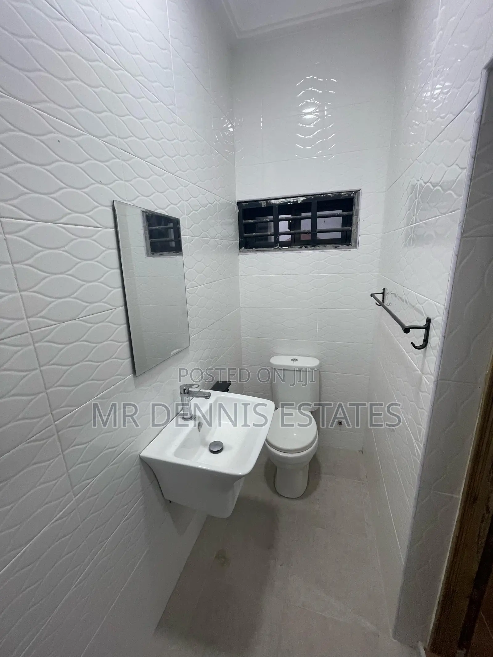 3bdrm Apartment in Westhills Mall for rent