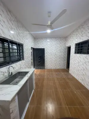 3bdrm Apartment in Westhills Mall for rent