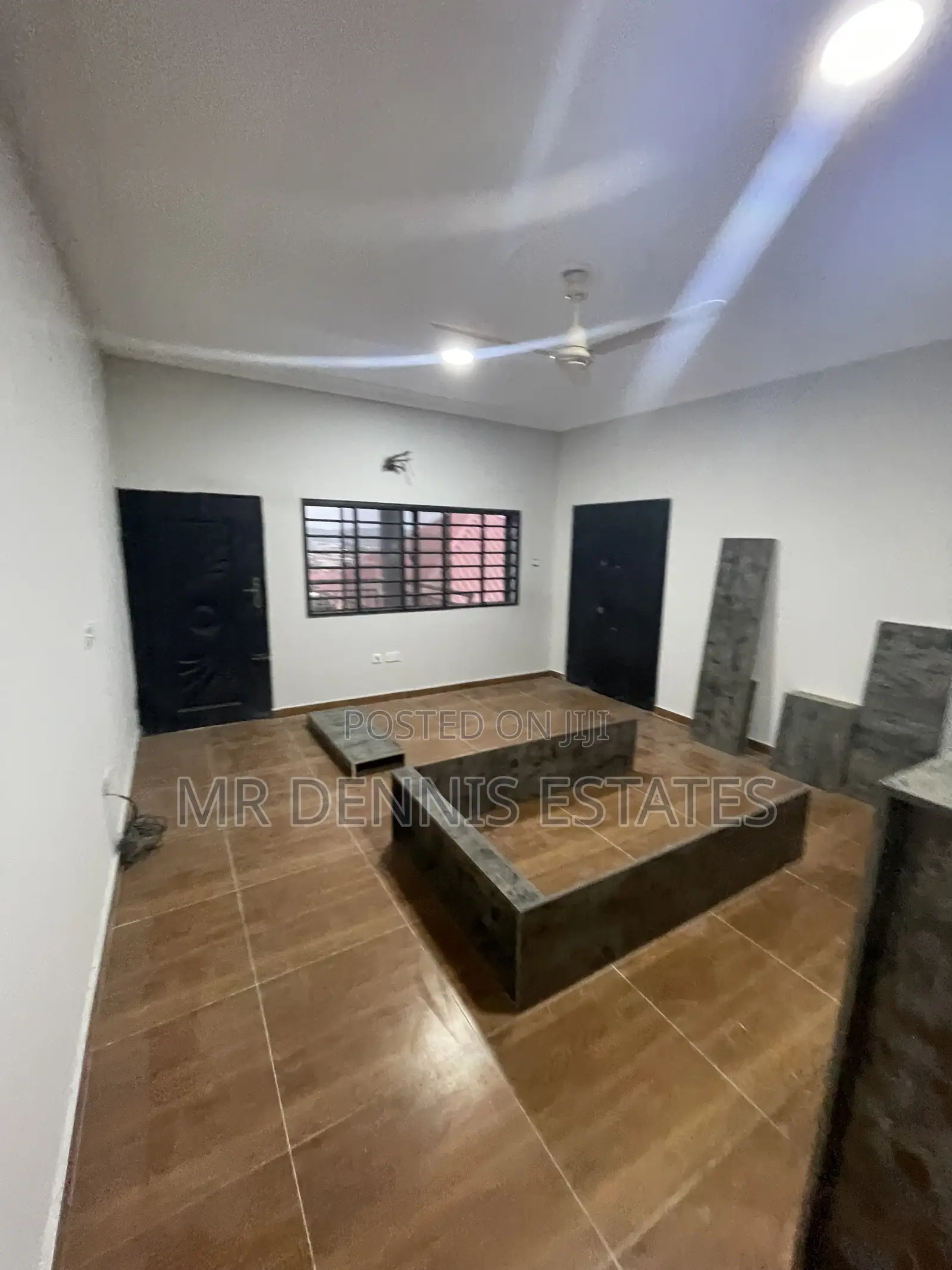 3bdrm Apartment in Westhills Mall for rent