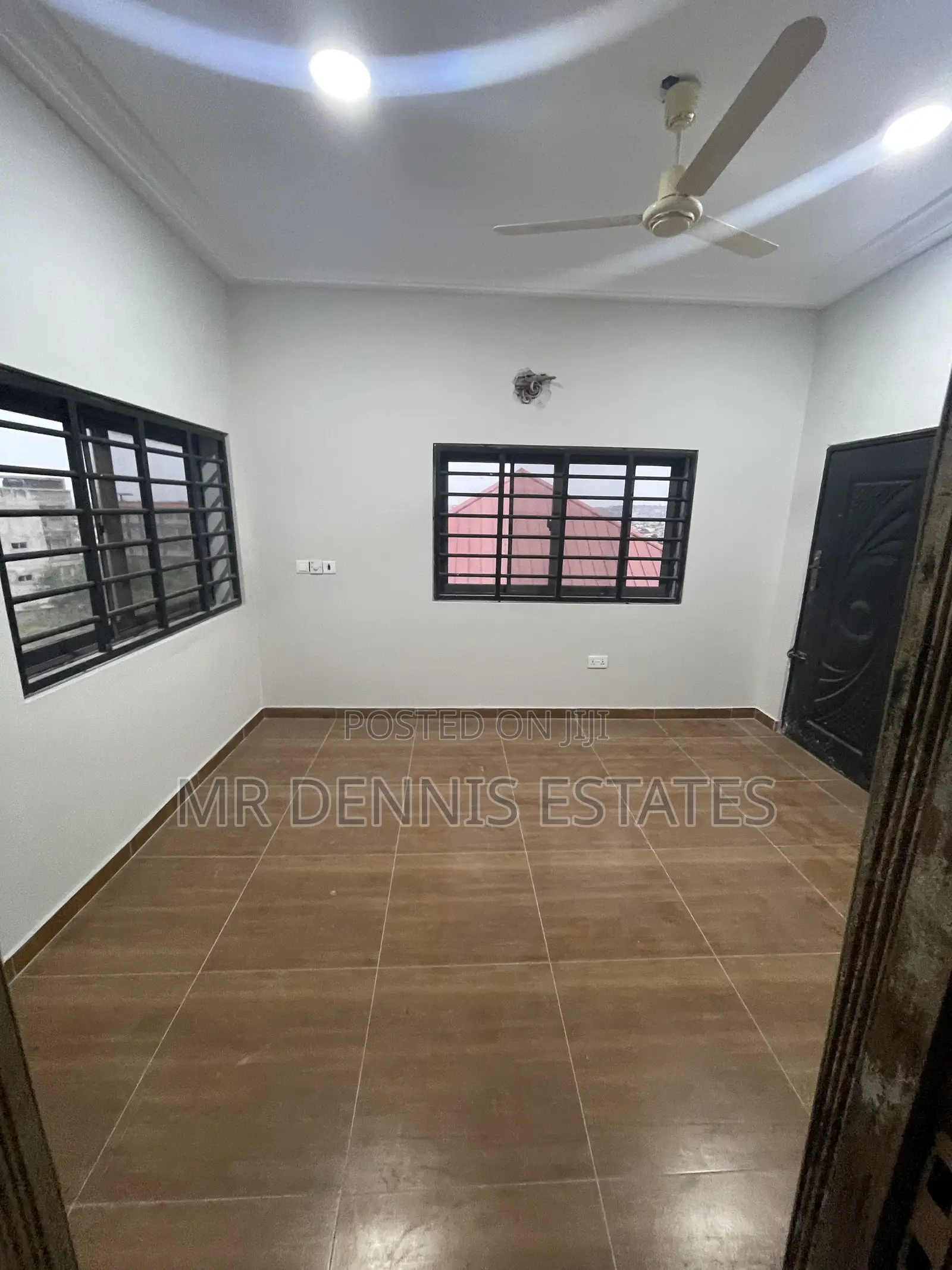 3bdrm Apartment in Westhills Mall for rent