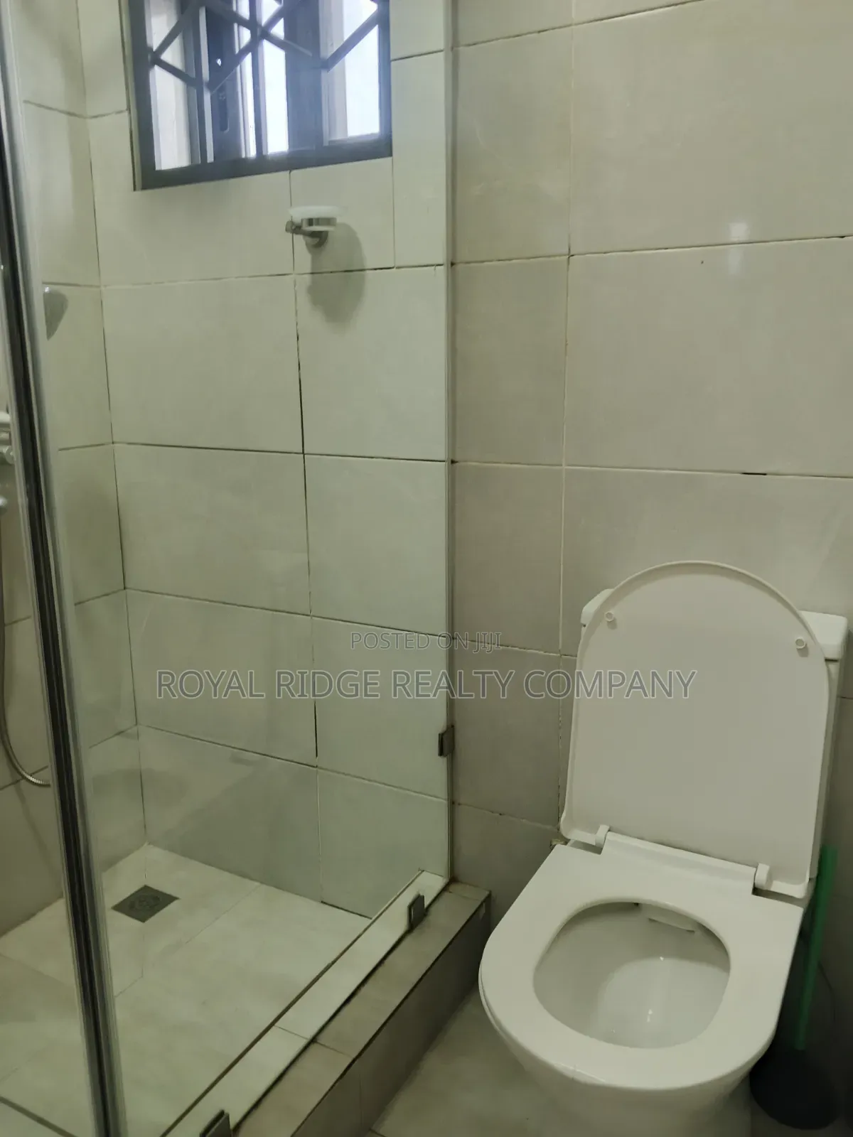 3bdrm Apartment in East Airport Close, Accra Metropolitan for rent