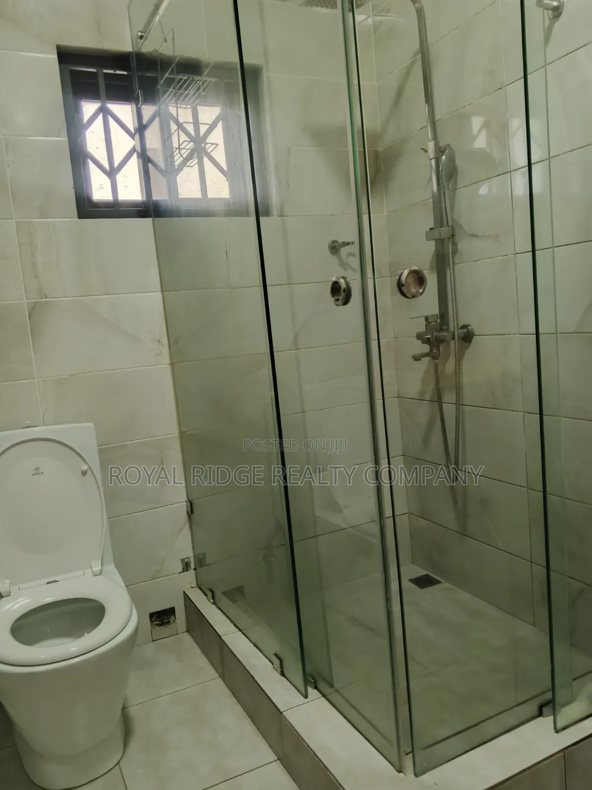 3bdrm Apartment in East Airport Close, Accra Metropolitan for rent
