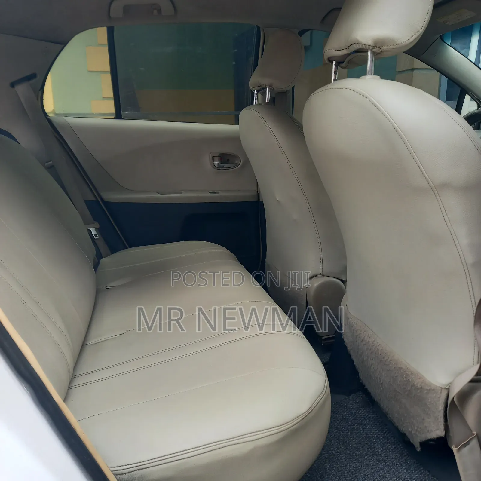 Toyota Vitz 2010 White