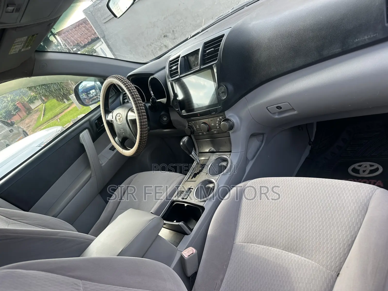 Toyota Highlander SE 2011 Black