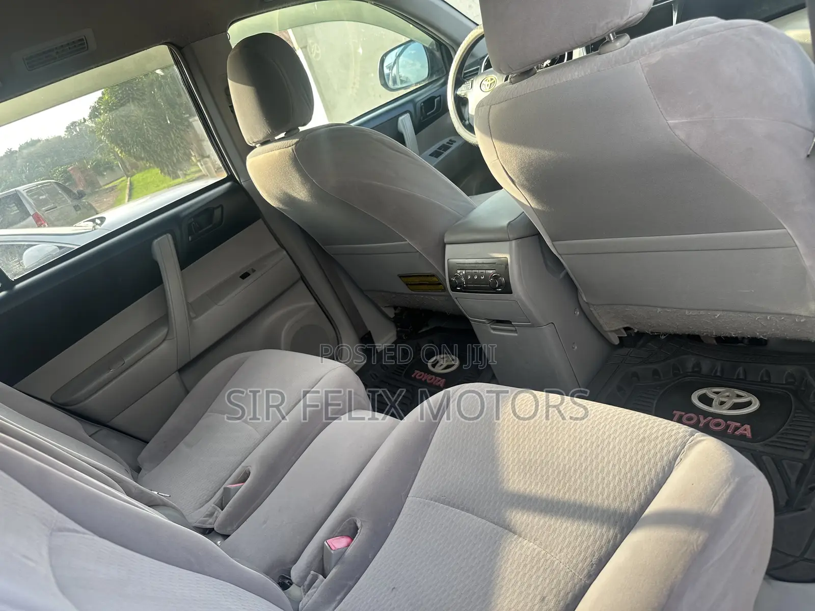 Toyota Highlander SE 2011 Black