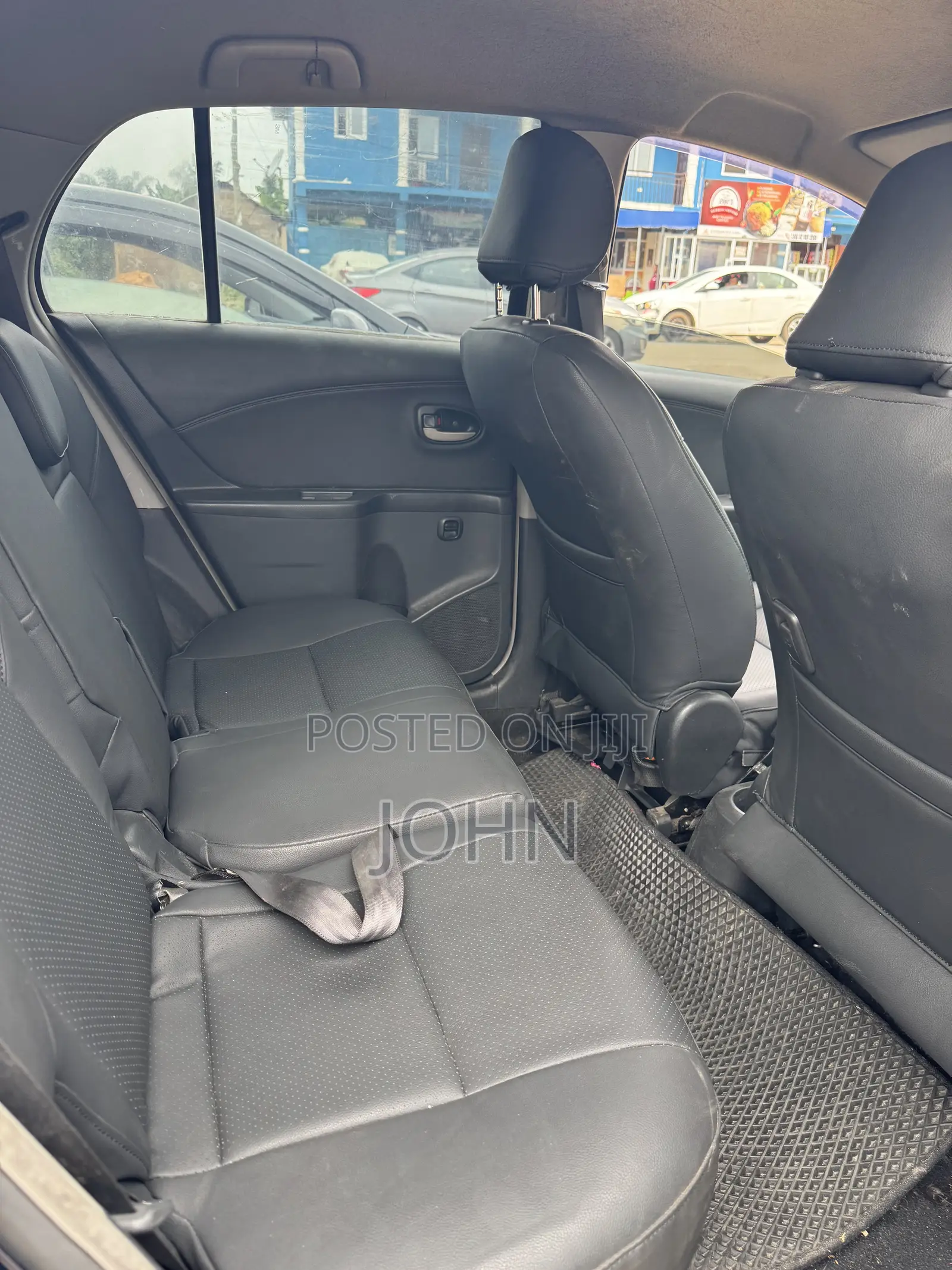 Toyota Yaris Base Hatchback 5dr 2010 Blue