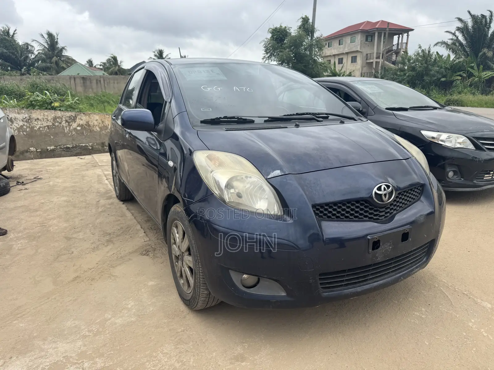 Toyota Yaris Base Hatchback 5dr 2010 Blue