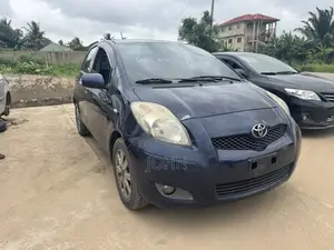 Toyota Yaris Base Hatchback 5dr 2010 Blue