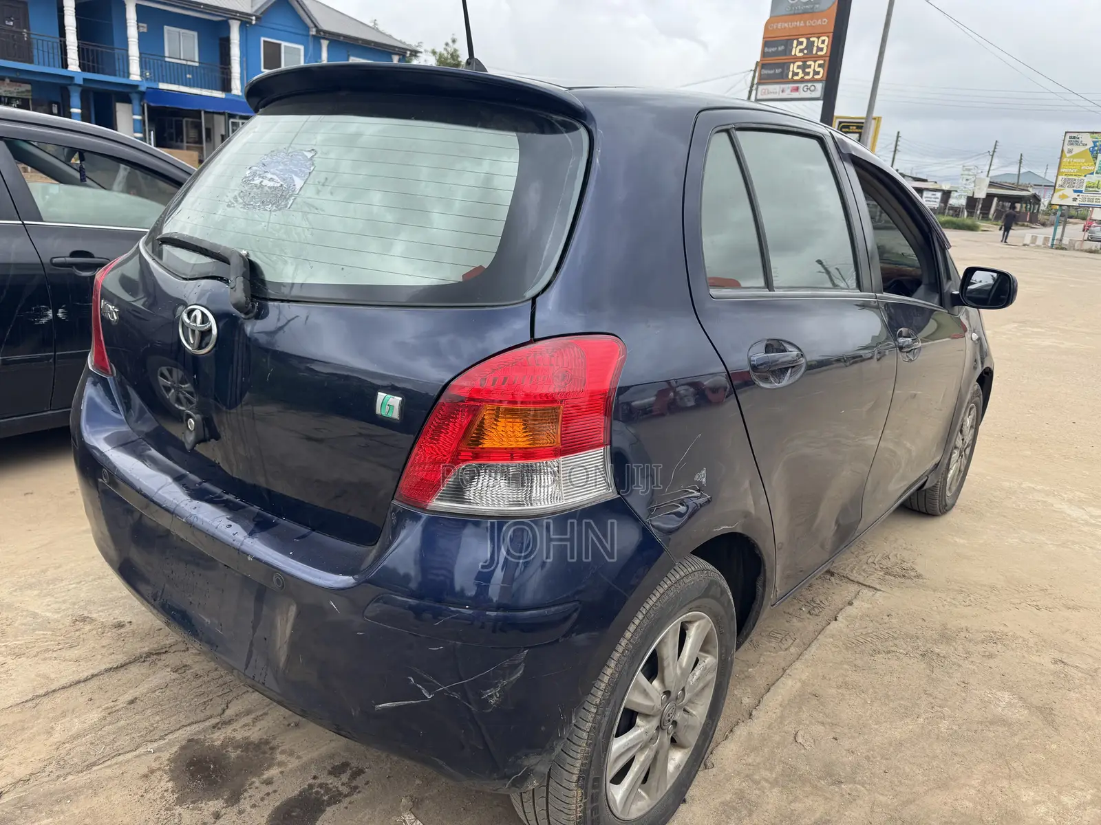 Toyota Yaris Base Hatchback 5dr 2010 Blue