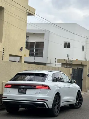 Audi Q8 55 Premium AWD quattro 2020 White