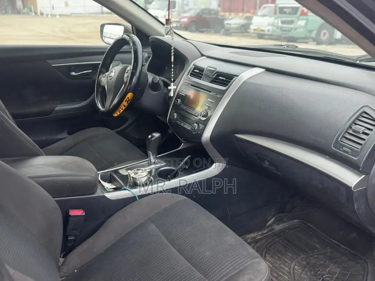 Nissan Altima 2015 Gray
