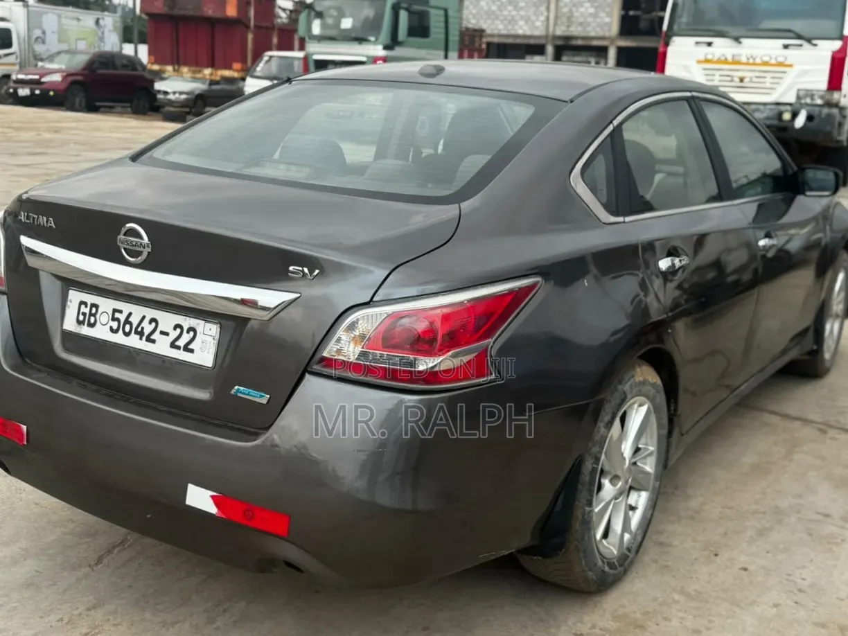 Nissan Altima 2015 Gray