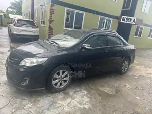 Toyota Corolla Altis 2012 Black