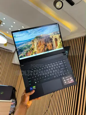 Laptop MSI 16GB Intel Core i7 SSD 512GB