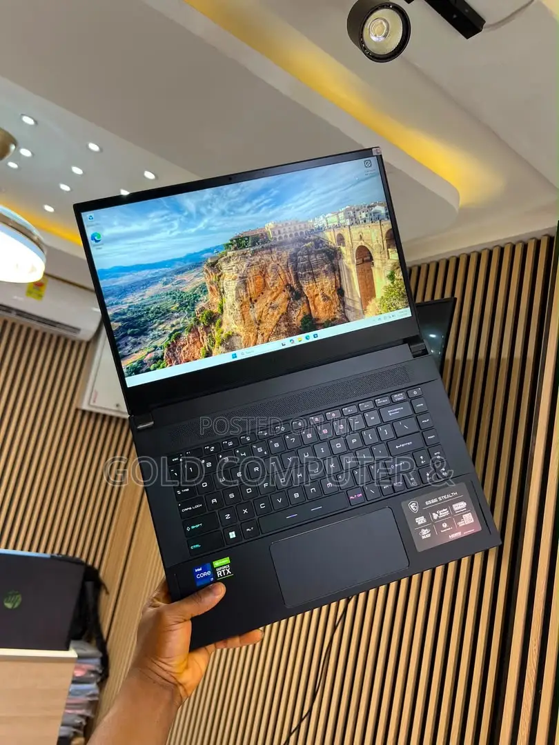 Laptop MSI 16GB Intel Core i7 SSD 512GB
