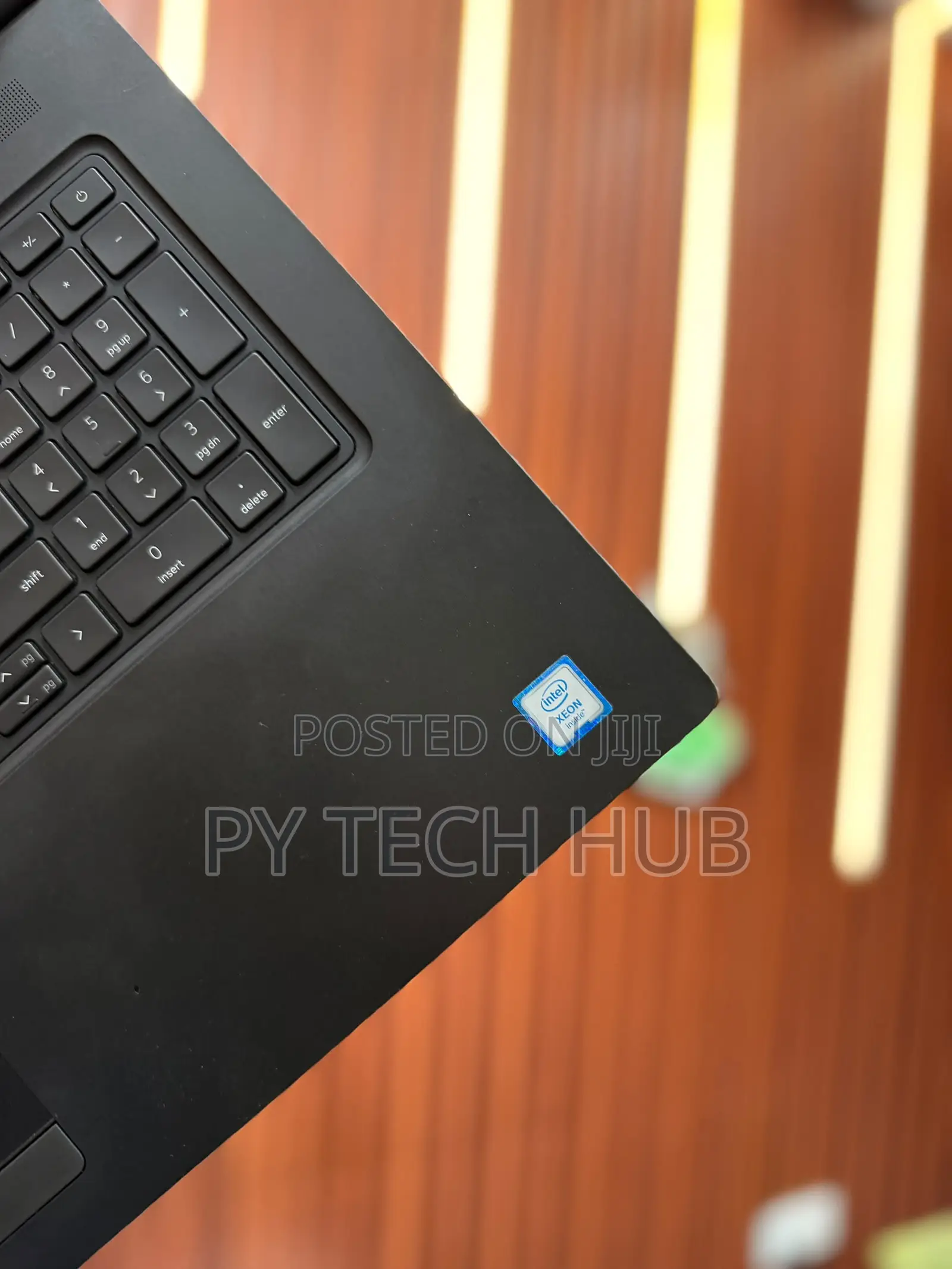 Laptop Dell Precision 7750 32GB Intel Xeon SSD 1T