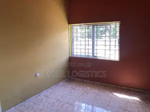 6 Bedroom House for Sale