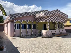 6 Bedroom House for Sale
