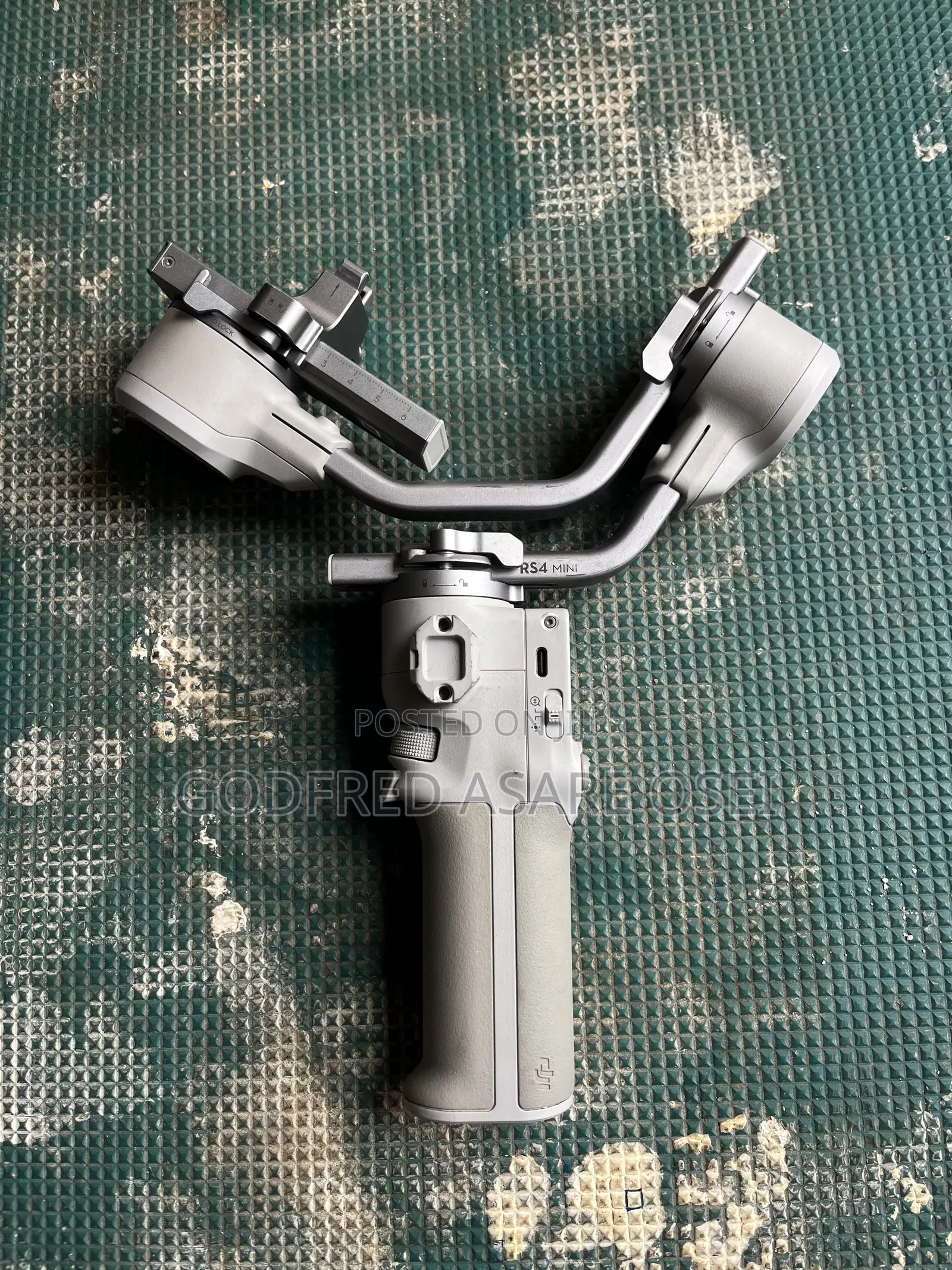 Dji Rs4 Mini With Free Briefcase Handle