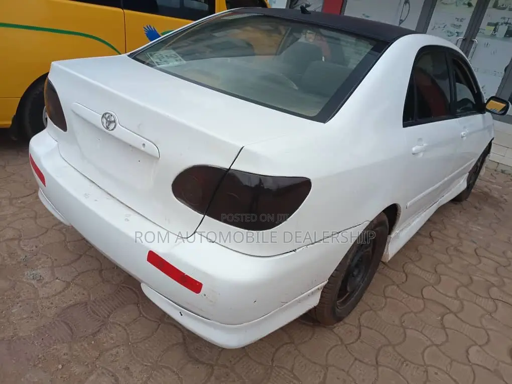 Toyota Corolla 2007 White