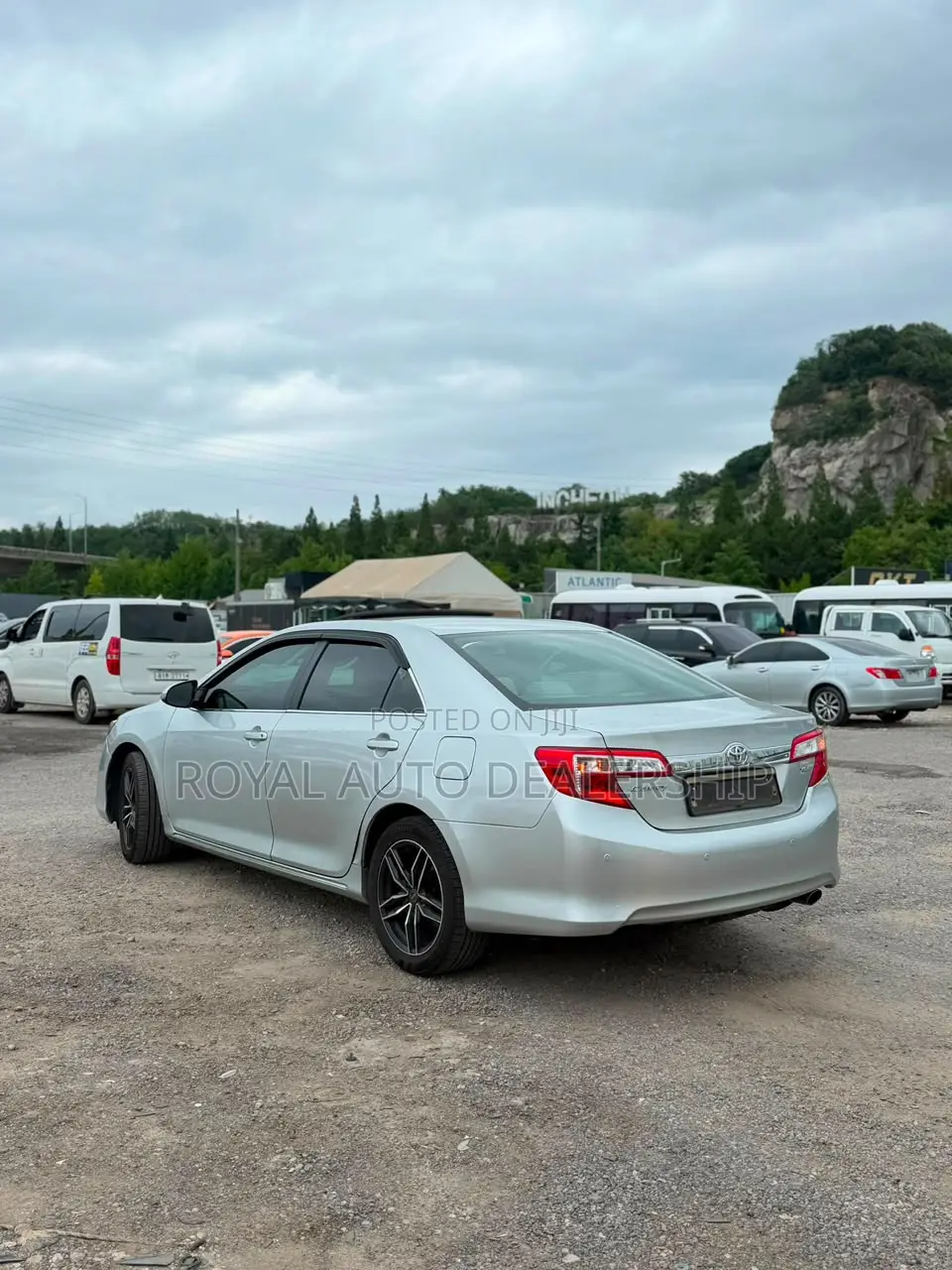 Toyota Camry SE 4dr Sedan (2.5L 4cyl 6A) 2012 Gray