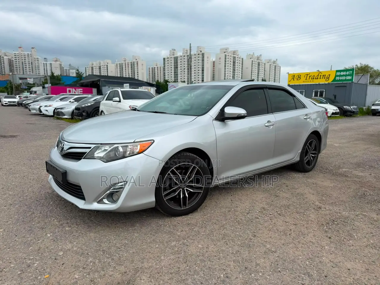 Toyota Camry SE 4dr Sedan (2.5L 4cyl 6A) 2012 Gray