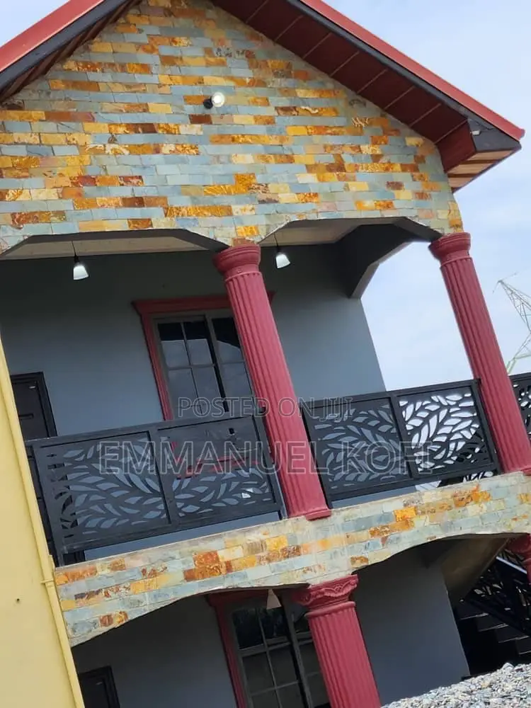 2bdrm Apartment in Genu Property, Frafraha for rent