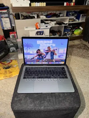 Laptop Apple MacBook Pro 2017 8GB Intel Core i5 SSD 512GB