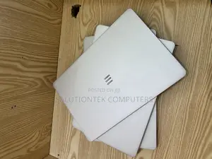 Laptop 8GB Intel SSD 256GB