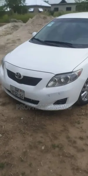 Toyota Corolla 2011 White