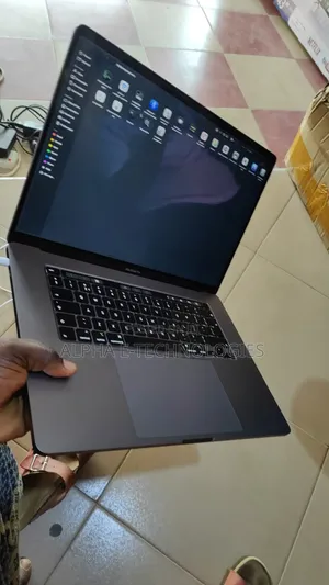 Laptop Apple MacBook Pro 2019 16GB Intel SSD 1T