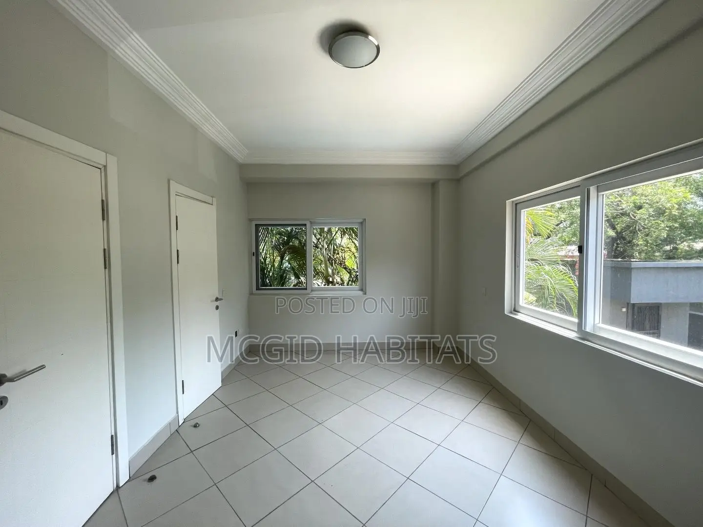 3bdrm Apartment in North Ridge for sale