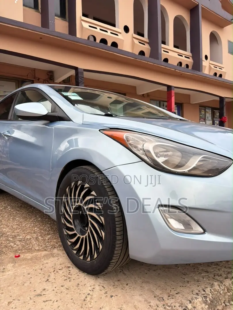 Hyundai Elantra GLS Sedan FWD (1.8L 4cyl 6A) 2013 Blue