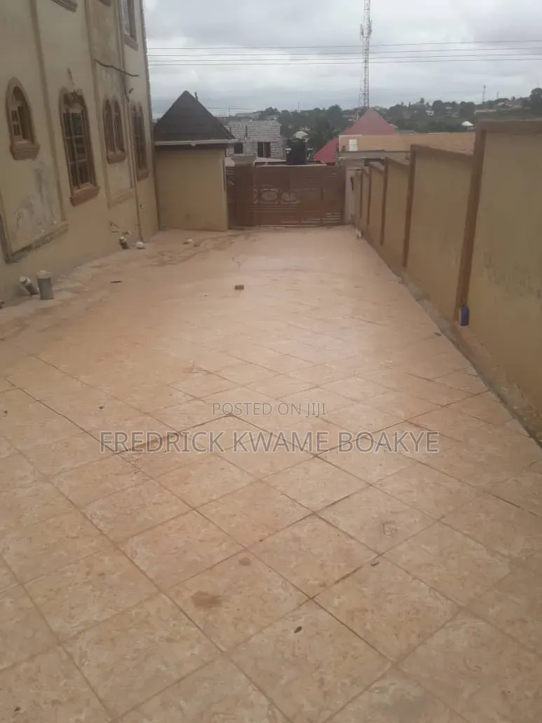 3bdrm Apartment in Brother K Estate, Kumasi Metropolitan for rent