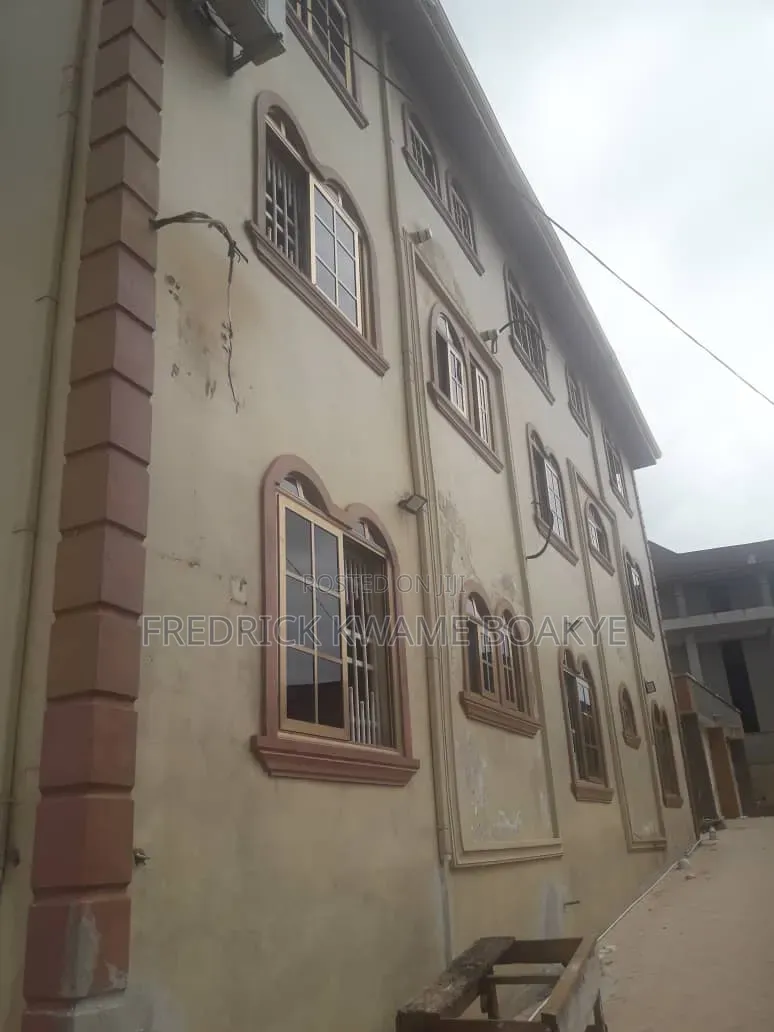3bdrm Apartment in Brother K Estate, Kumasi Metropolitan for rent