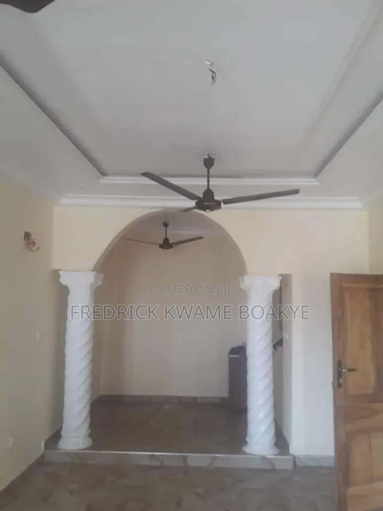 3bdrm Apartment in Brother K Estate, Kumasi Metropolitan for rent