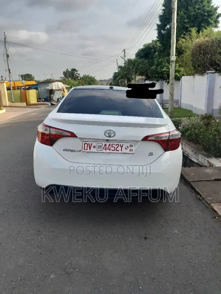 Toyota Corolla 2017 White