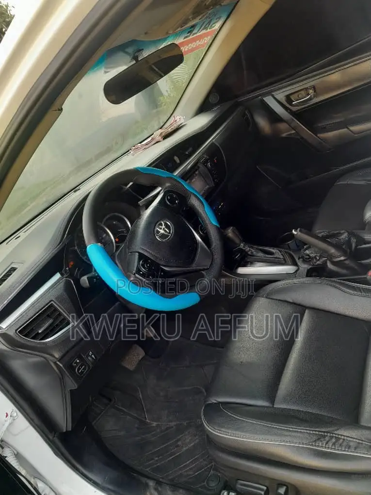 Toyota Corolla 2017 White