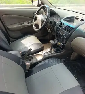 Nissan Sentra 2005 Red