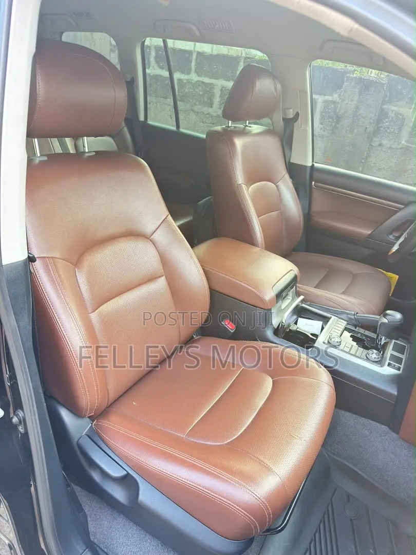 Toyota Land Cruiser 4.6 V8 GXR 2020 Black