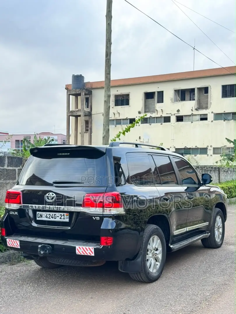Toyota Land Cruiser 4.6 V8 GXR 2020 Black