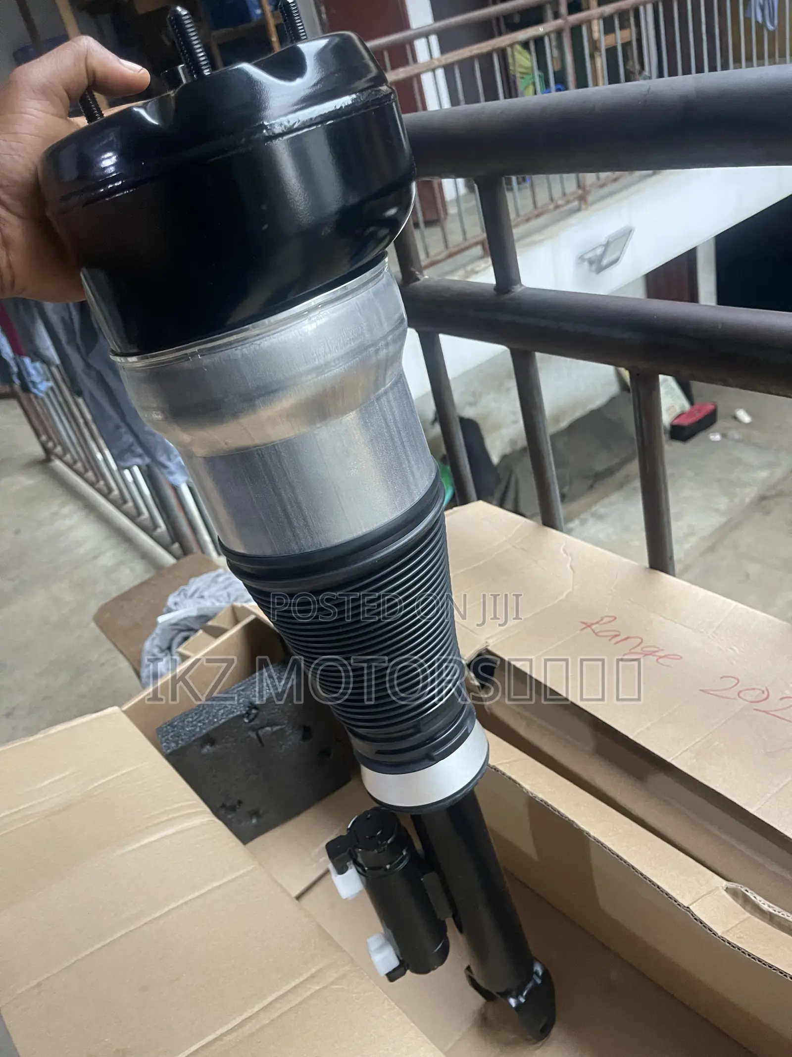 Benz W222/ S500/S550/S-Class/ S560/ S350 Front Air Shocks