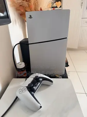Home Use Standard Ps5 Slim With One Controller