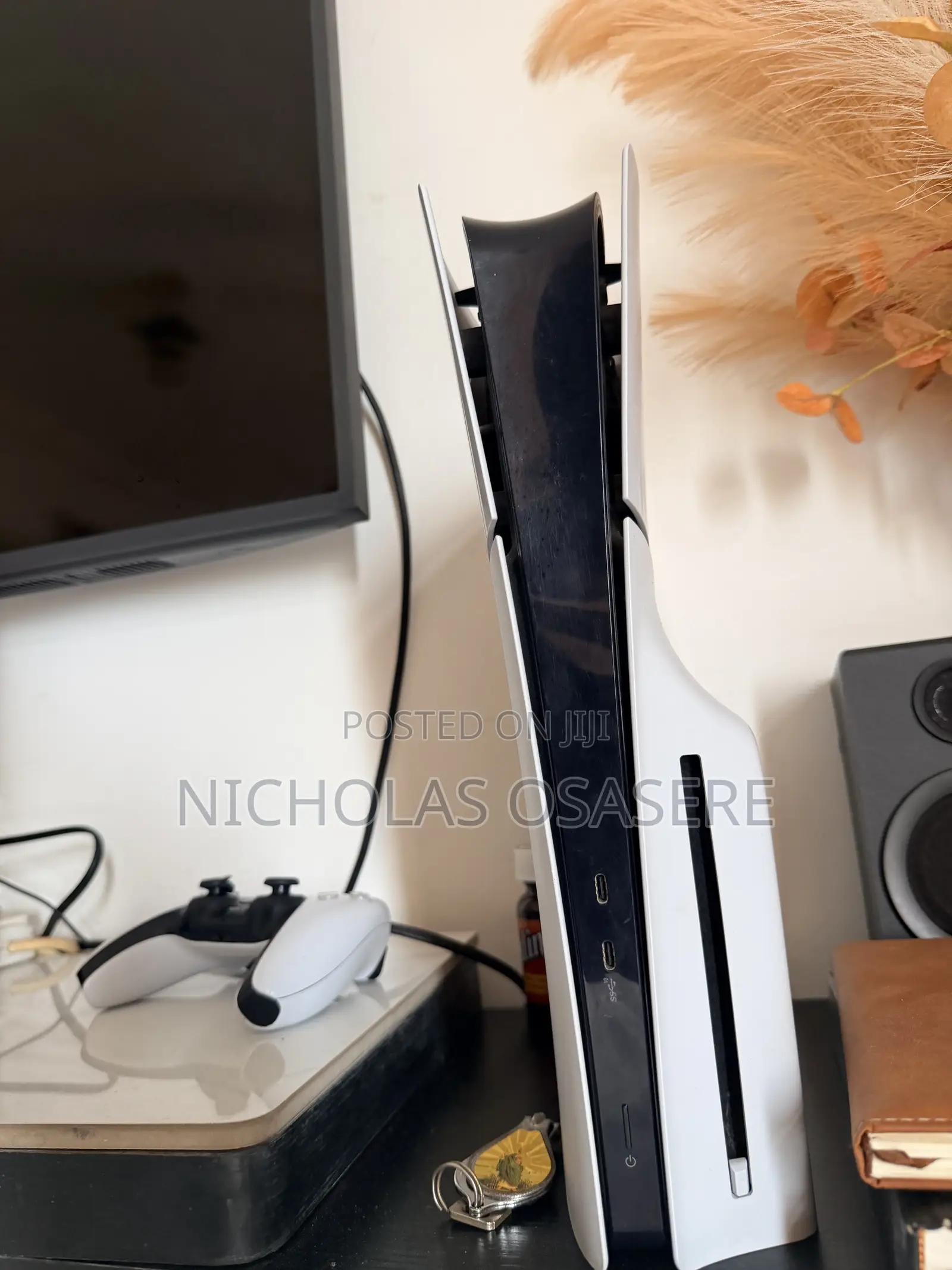 Home Use Standard Ps5 Slim With One Controller