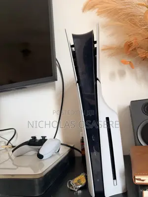 Home Use Standard Ps5 Slim With One Controller