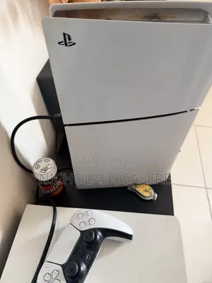 Home Use Standard Ps5 Slim With One Controller