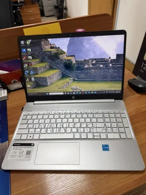 Laptop HP 15-dw3031 16GB Intel Core i3 SSD 1T