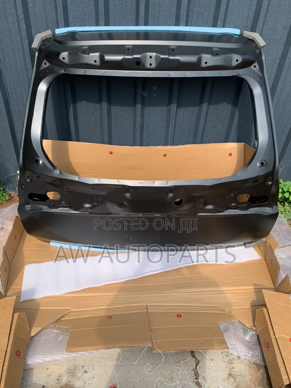 Mitsubishi Outlander 2022-2025 Tailgate/ Bonnet